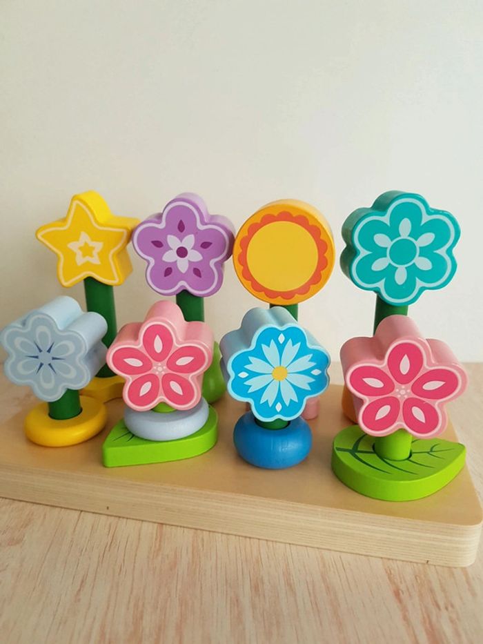 Jeu en bois pré printanier en fleurs - photo numéro 19