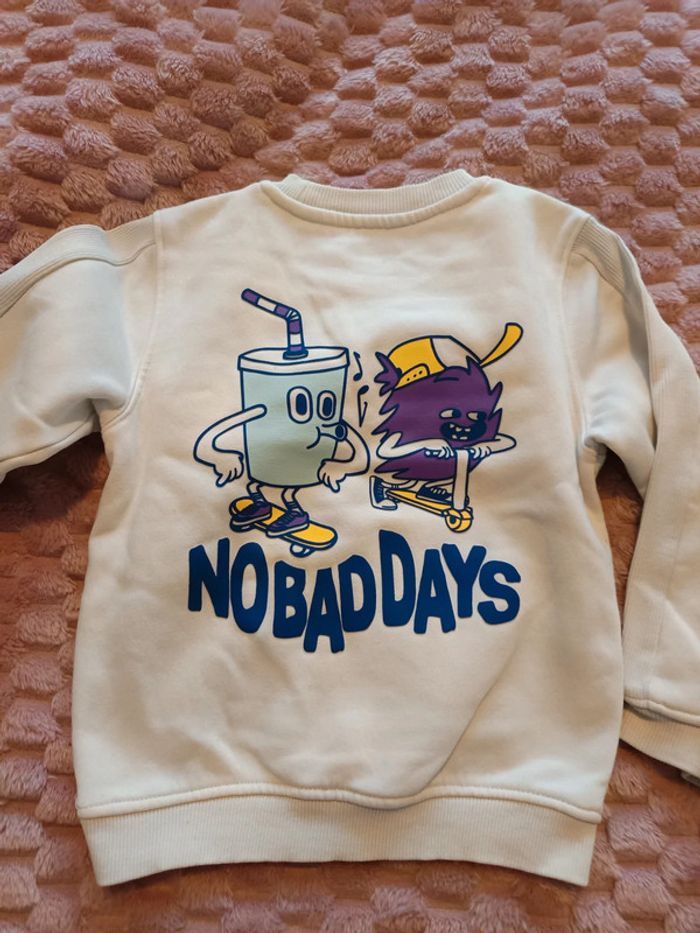 Pull Primark 3/4 ans tbe - photo numéro 3