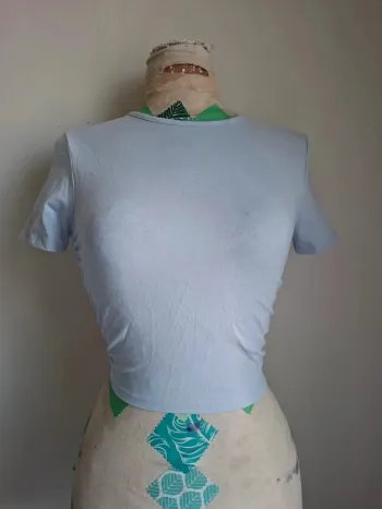 Top bleu ciel dos ouvert Jennifer - neuf - taille M