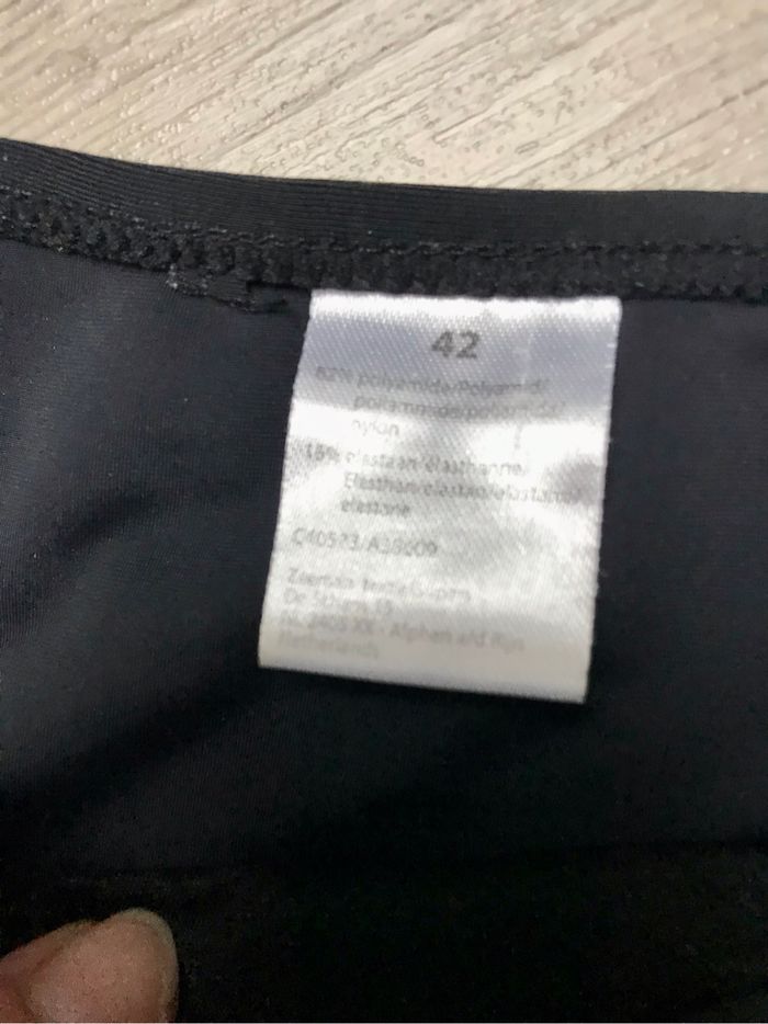 Bikini maillot de bain 2 pièces Taille 42 Zeeman sans armatures noir uni bandeau - photo numéro 5