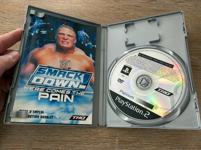 Jeu Smack Down Here Comes The Pain ps2 - photo numéro 2