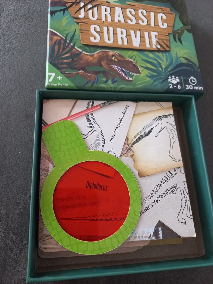 Jeu jurassic survie janod hachette - photo numéro 2