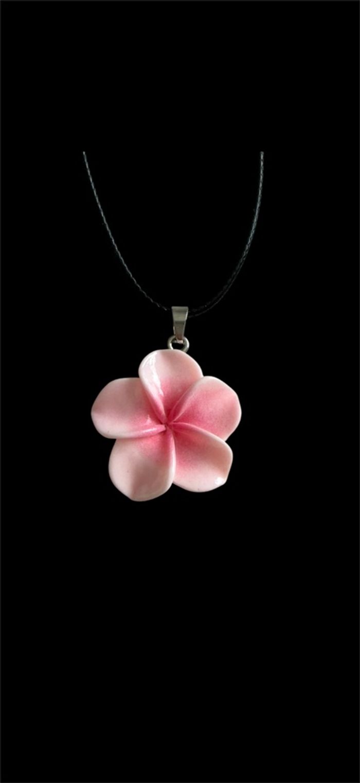 Collier avec pendentif fleur Hawaï monoi rose - photo numéro 2