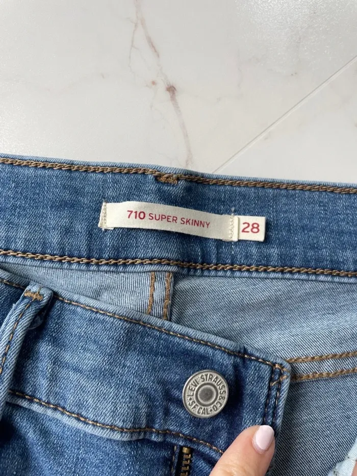 Jean levi’s 710 super skinny 28 - photo numéro 3