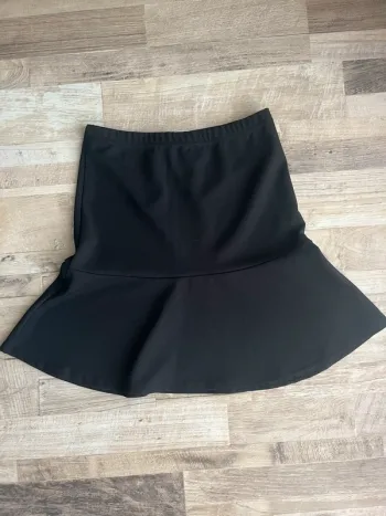 Petite jupe noir t36 (S)