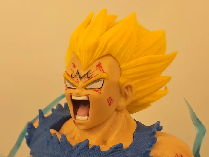 Figurine Dragon Ball Z - Vegeta enragé Super Saiyan - photo numéro 5