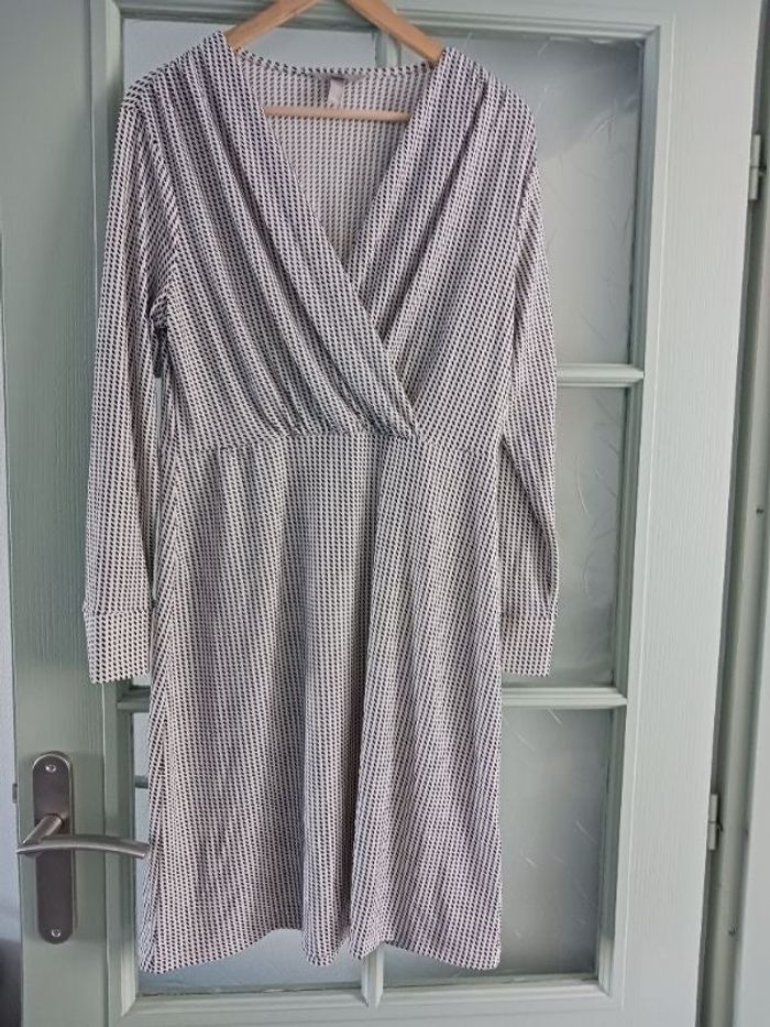 Superbe robe fluide H&M noire et blanche à motifs taille M neuve