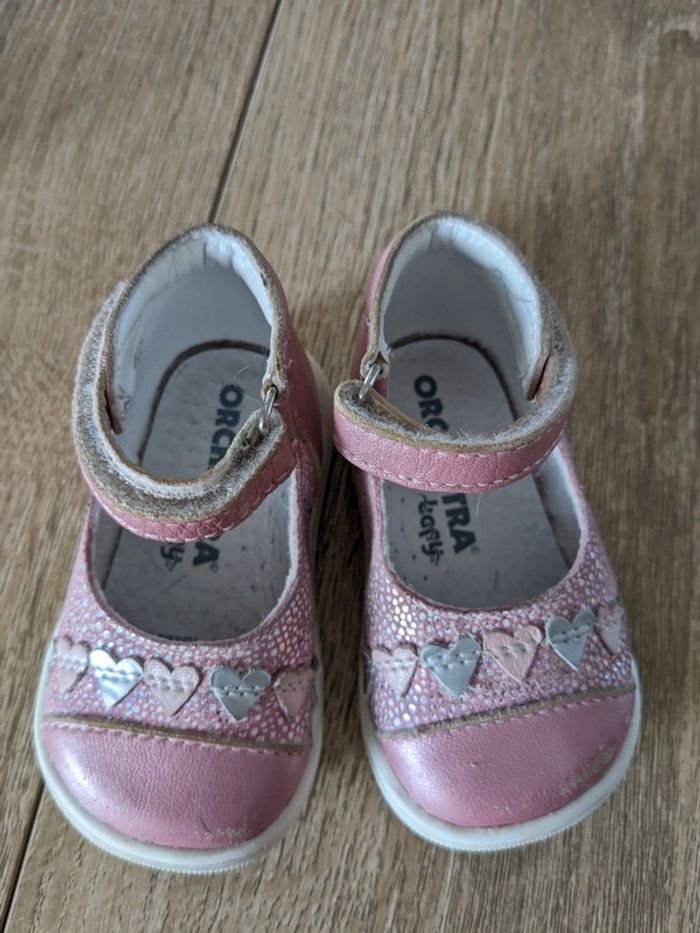 Chaussures ouvertes taille 17