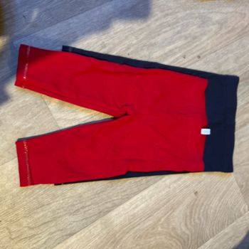 Deux leggings taille 9 mois