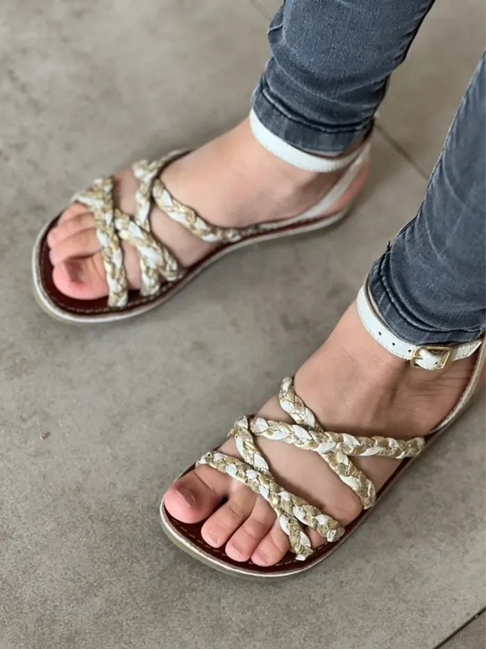 Sandale TAO taille 30 - photo numéro 2