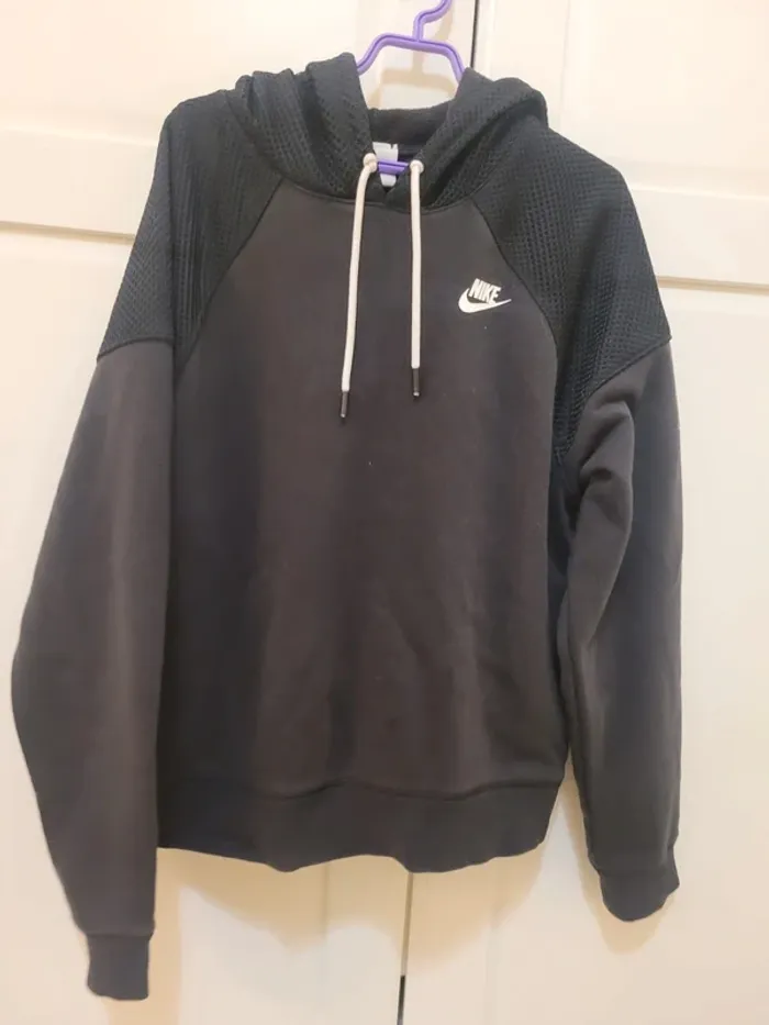 Pull nike noir + pontalon noir - photo numéro 3