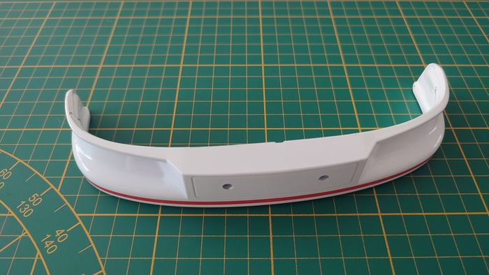 Pare-chocs avant 74A n°74 pièce détachée Porsche 911 Carrera RS 2.7 1/8 1/8ème Altaya - photo numéro 2