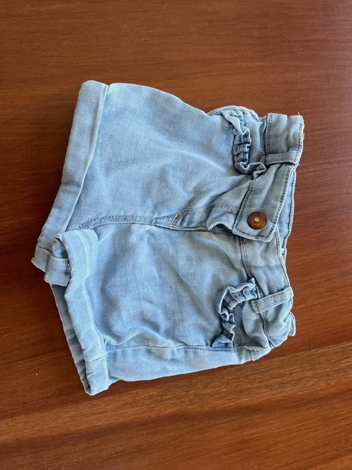 Lot de 2 shorts Tape à l’Oeil très bon état taille 2 ans - photo numéro 5