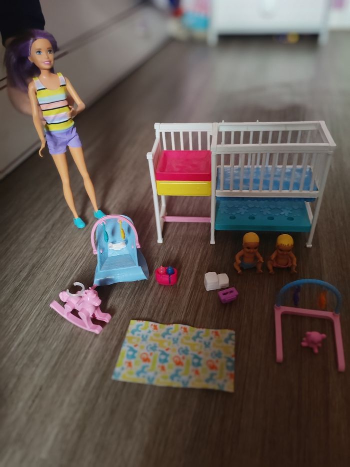 Skipper baby sitter