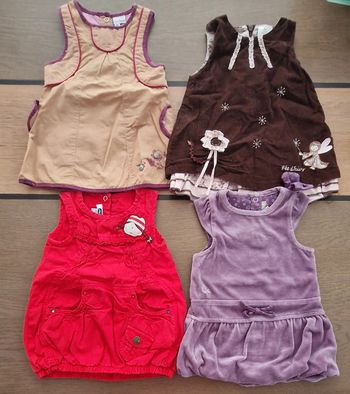 Lot de 4 robes 6 mois hiver en parfait état