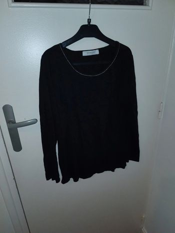 Pull noir
