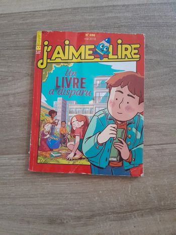 J'aime lire un livre à disparu 🌺