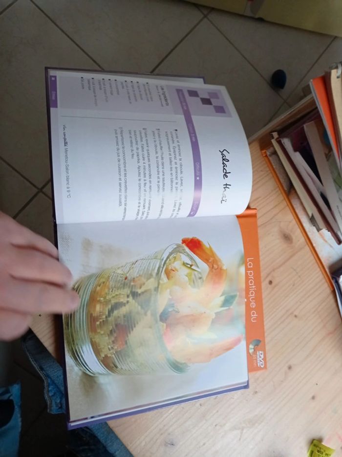 Livre dans un verre - photo numéro 6