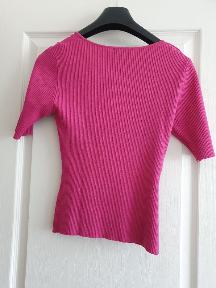 Haut fuchsia manches courtes 1 2.3 taille 34/36 - photo numéro 2