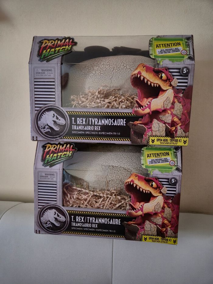 Lot de 2 dinosaures primal hatch Jurassic world 
Véritable oeuf qui éclot / dino éclosion T rex tyrannosaure - photo numéro 2