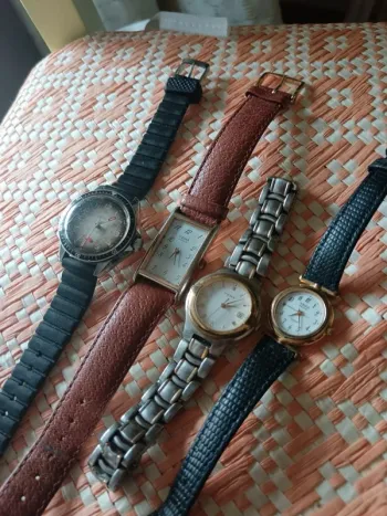 Lot montres Yema