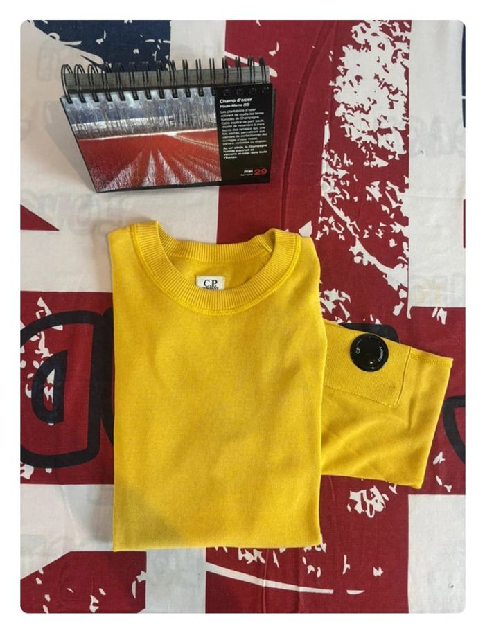Pull C.P Company taille 48 (M) jaune moutarde