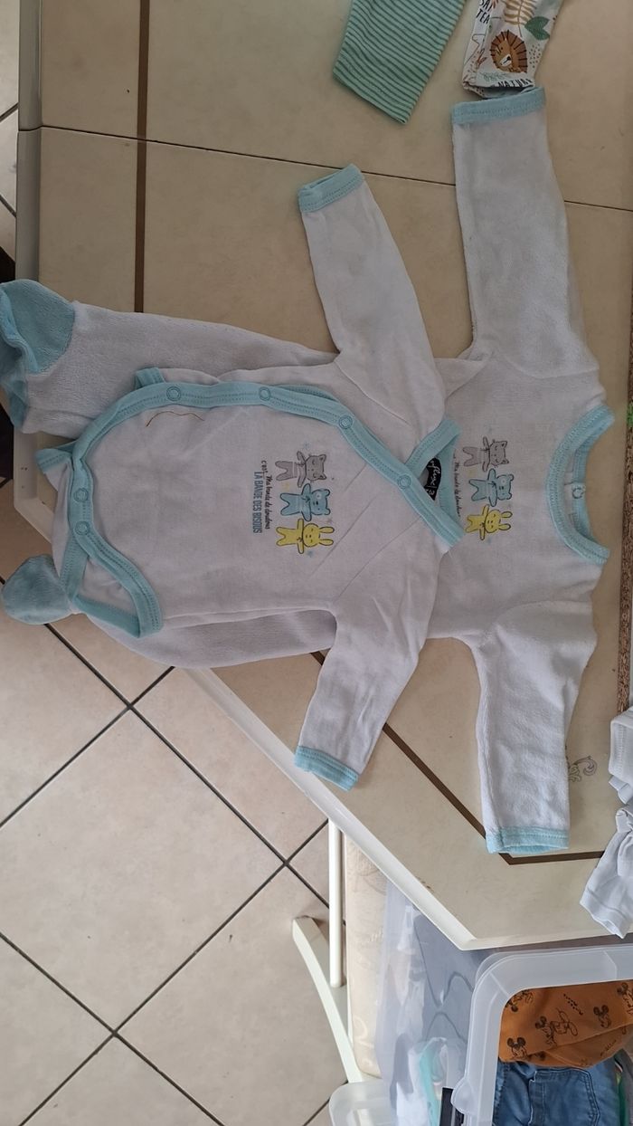 Lot pijamas 3 mois - photo numéro 2