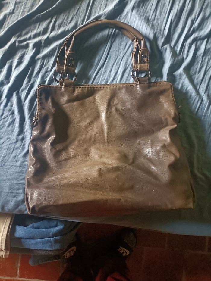 Sac à main en cuir véritable David Jones