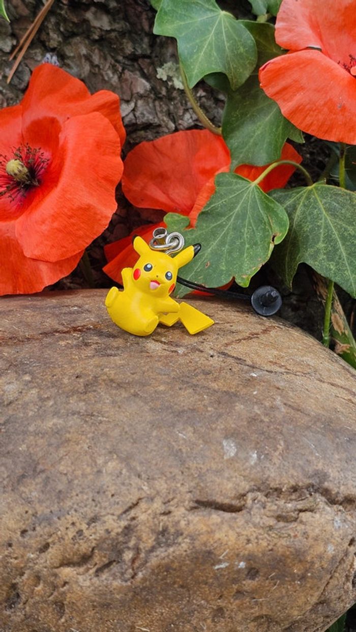 Super petite figurine Pokemon Nintendo porte clé pikachu - photo numéro 2