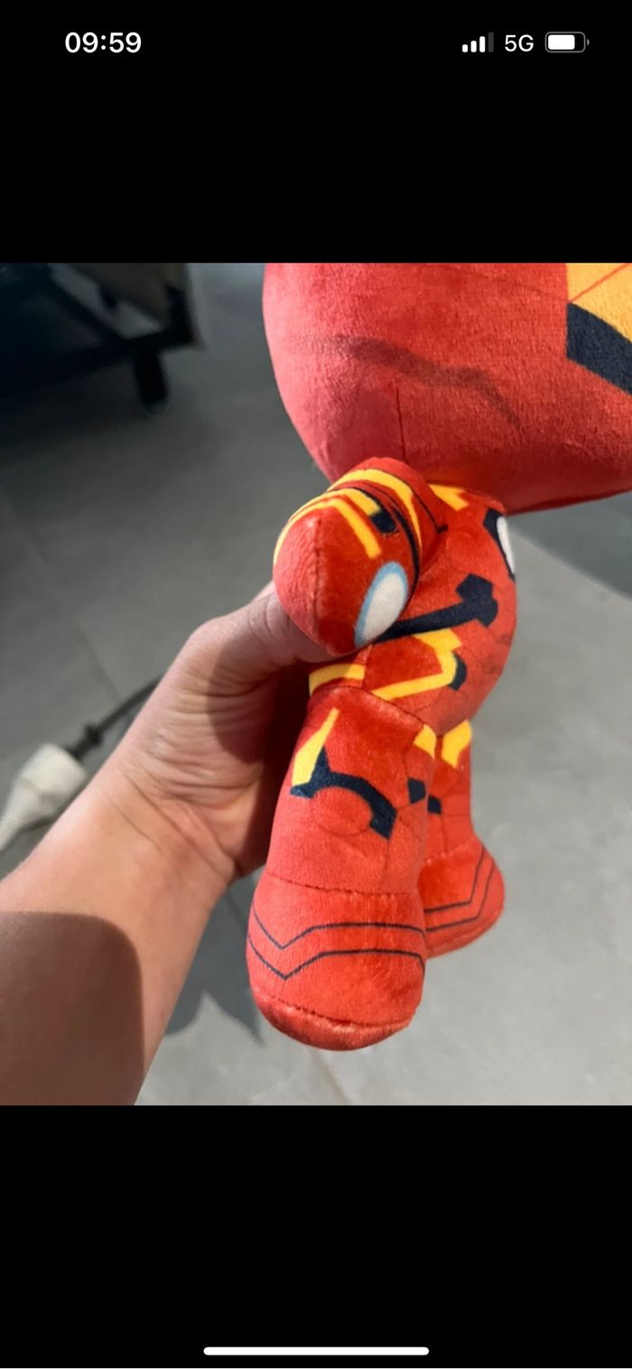 Peluche Iron man Disneyland Paris - photo numéro 5