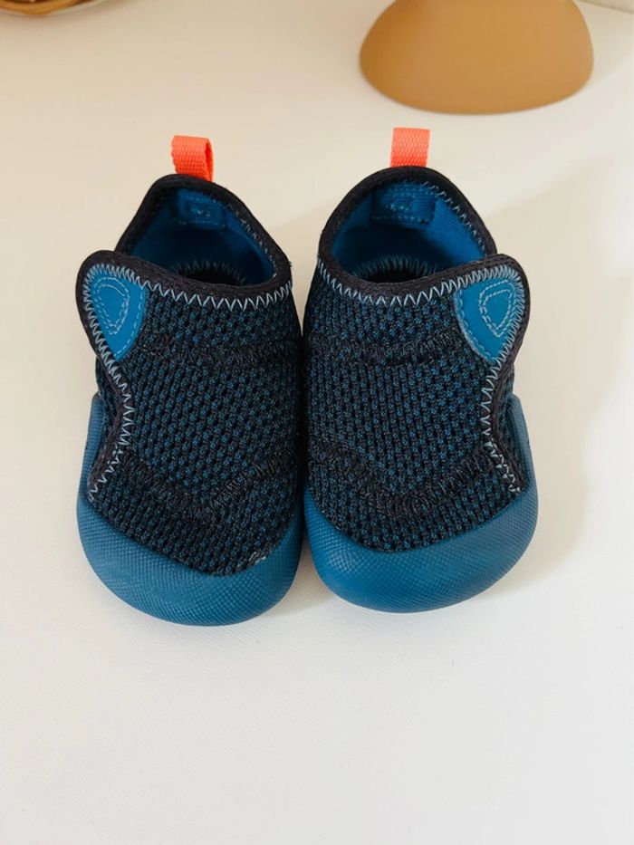 Chaussons DOMYOS pointure 19 - photo numéro 2