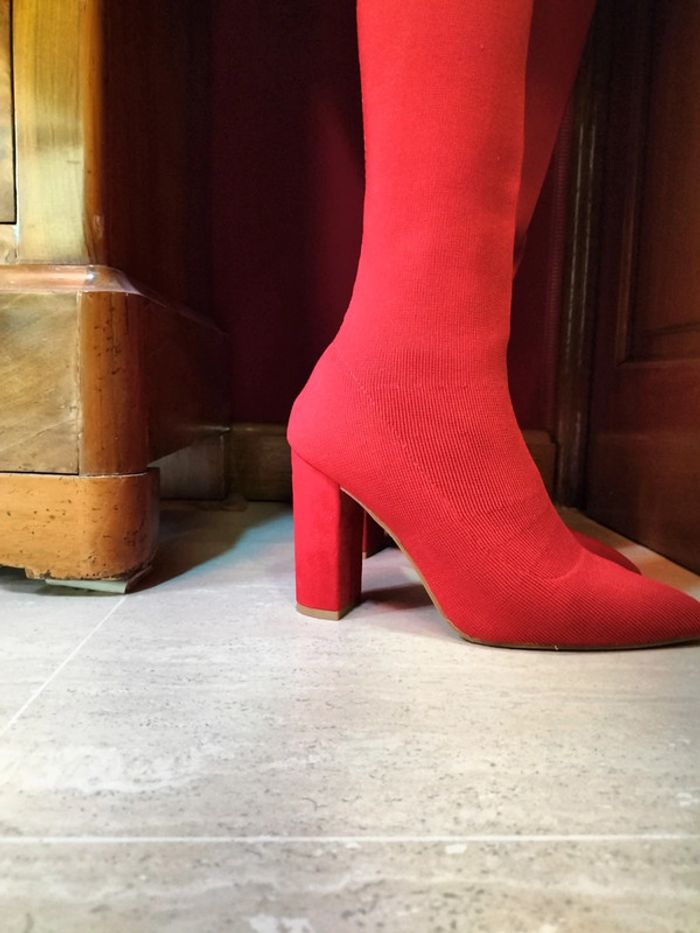 Bottes chaussettes rouges - photo numéro 3