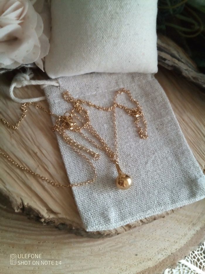 Collier sautoir pendentif doré - photo numéro 2