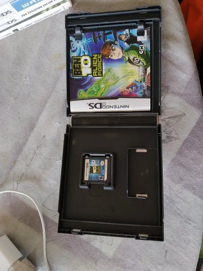 Jeu Nintendo DS Ben 10 Alien Force - photo numéro 2