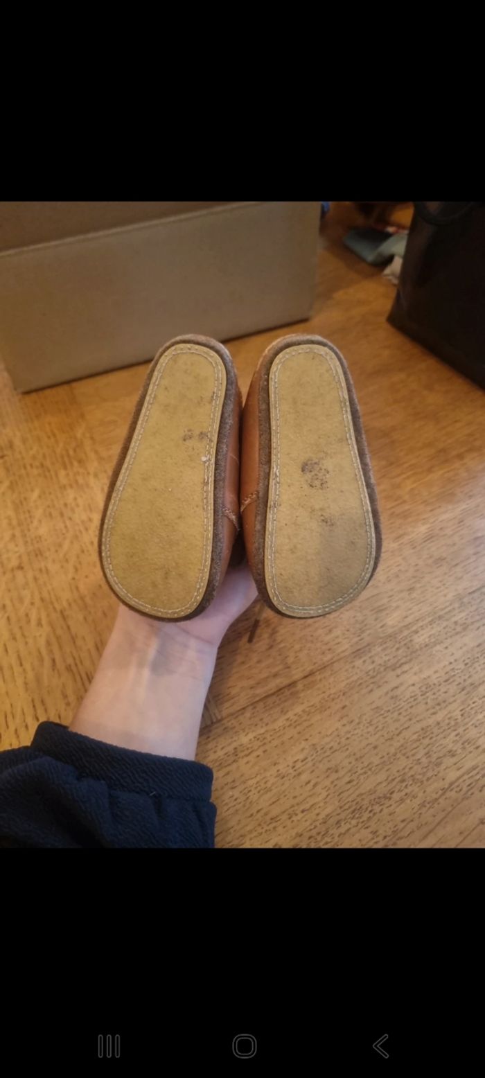 Chaussures en cuir t.19 - photo numéro 2