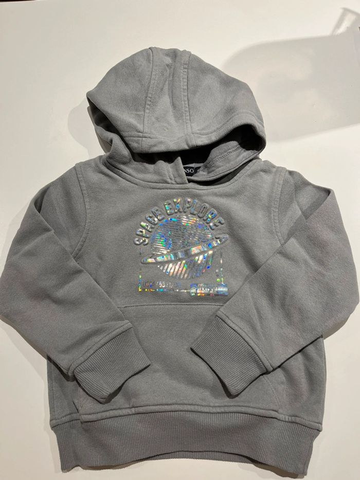 Sweat à capuche in extenso taille 4 ans