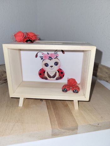 Tirelire bois coccinelle 🐞 personnalisée 