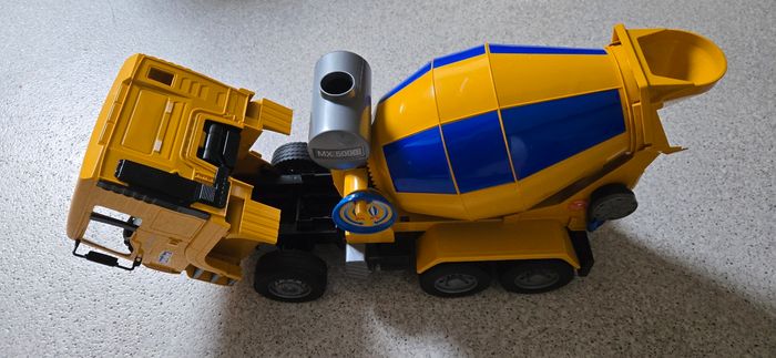 Camion toupie à béton Bruder - photo numéro 2