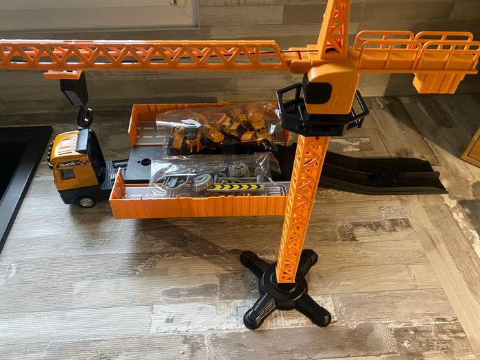 Camion  friction  avec remorque de pliable plus grue  neuf - photo numéro 3