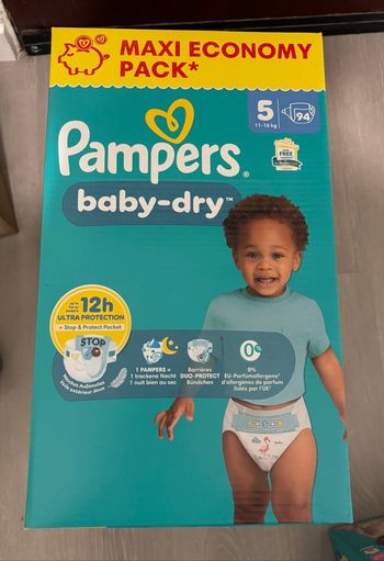 Couche Pampers baby-dry taille 5 94 couches