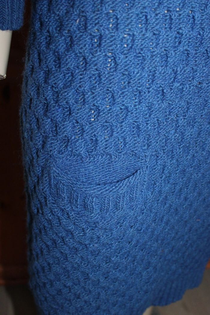 robe pull col montant 1 poche plaquée de chaque cote peut se porter avec ou sans ceinture - photo numéro 4
