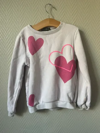 Pull Sweat cœur 8 ans