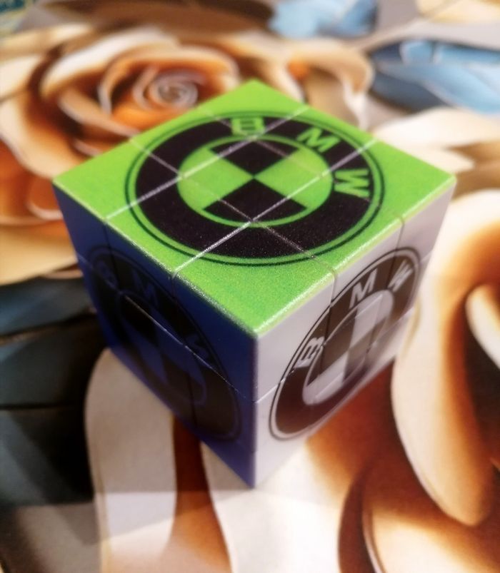 Rubiks cube BMW - photo numéro 2