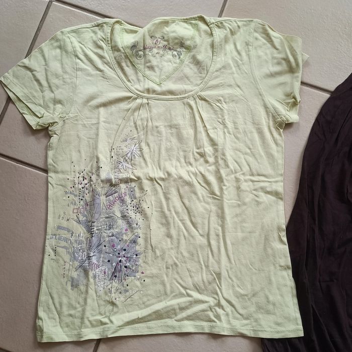 2 tee shirt taille 40 - photo numéro 2
