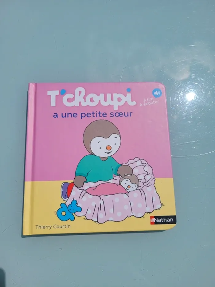 Livre T'choupi : à lire et à écouter, tome 16 👼 T'choupi a une petite soeur 🍼 71 - photo numéro 2