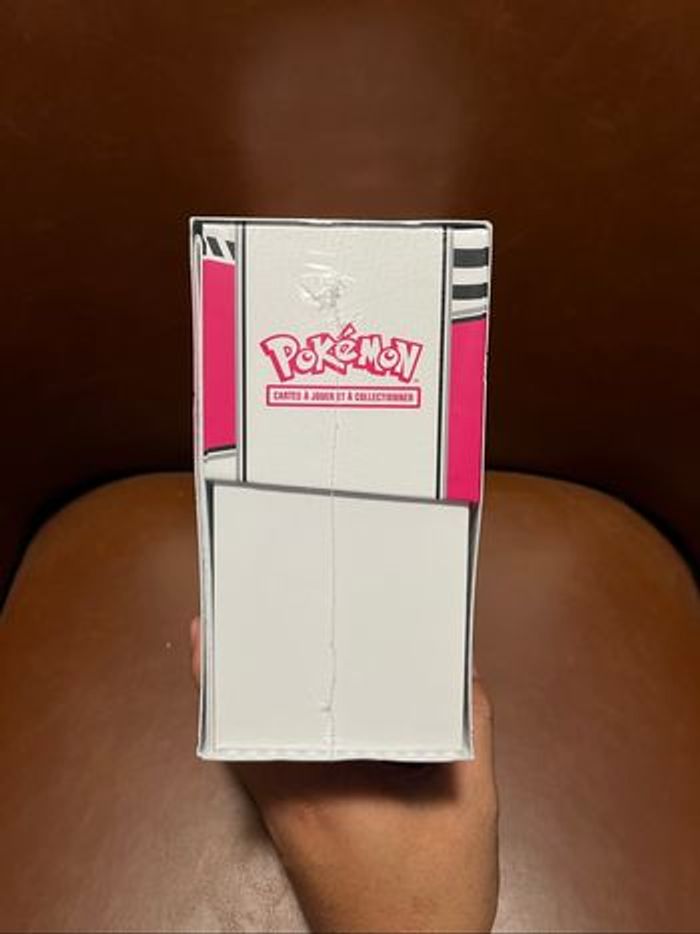 Pokémon - Coffret Dresseur d'Elite Flamme Blanche EV 10.5 - photo numéro 4