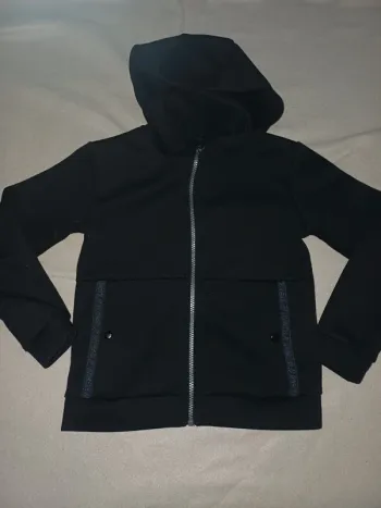Superbe veste à capuche 10 ans garçon