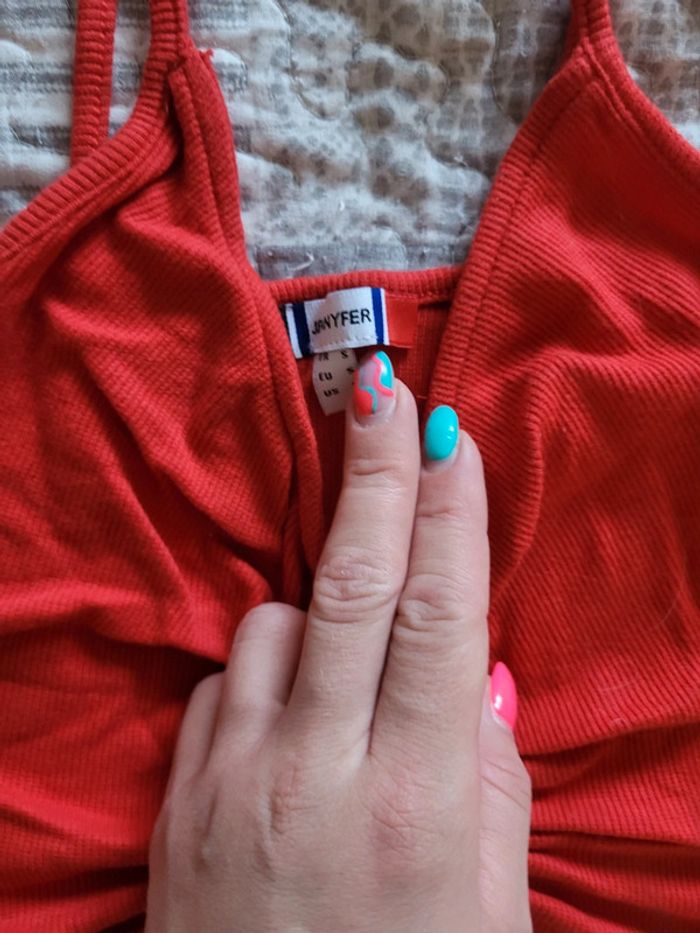 Top court rouge jennyfer taille S - photo numéro 3