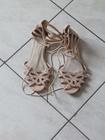 Sandales légères daim et strass
