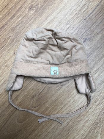 Bonnet beige bébé